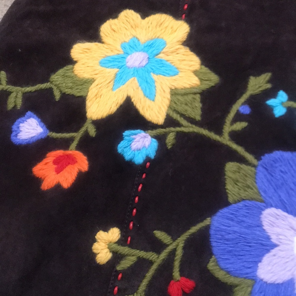 ⚡️FINAL PRICE⚡️ Moschino Cheap and Chic Vintage Flower Leather Skirt - Picture 15 of 16